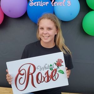 Meet your Posher, Dakota